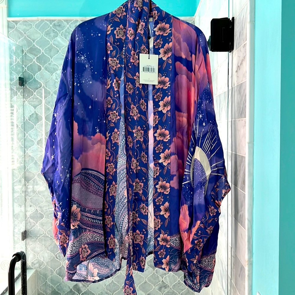 โSOLDโ Spell & the Gypsy Short Luna Robe - Picture 1 of 4